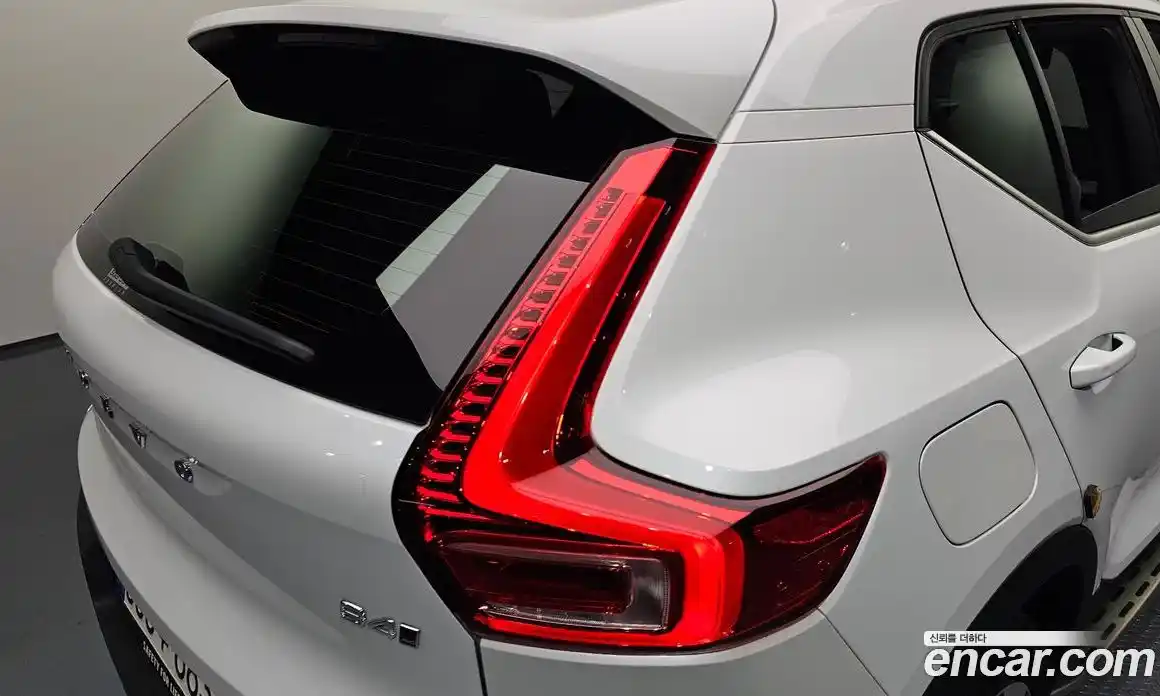 Volvo XC40 2023 2.0 гидро в Москве № 1763485, фото 9