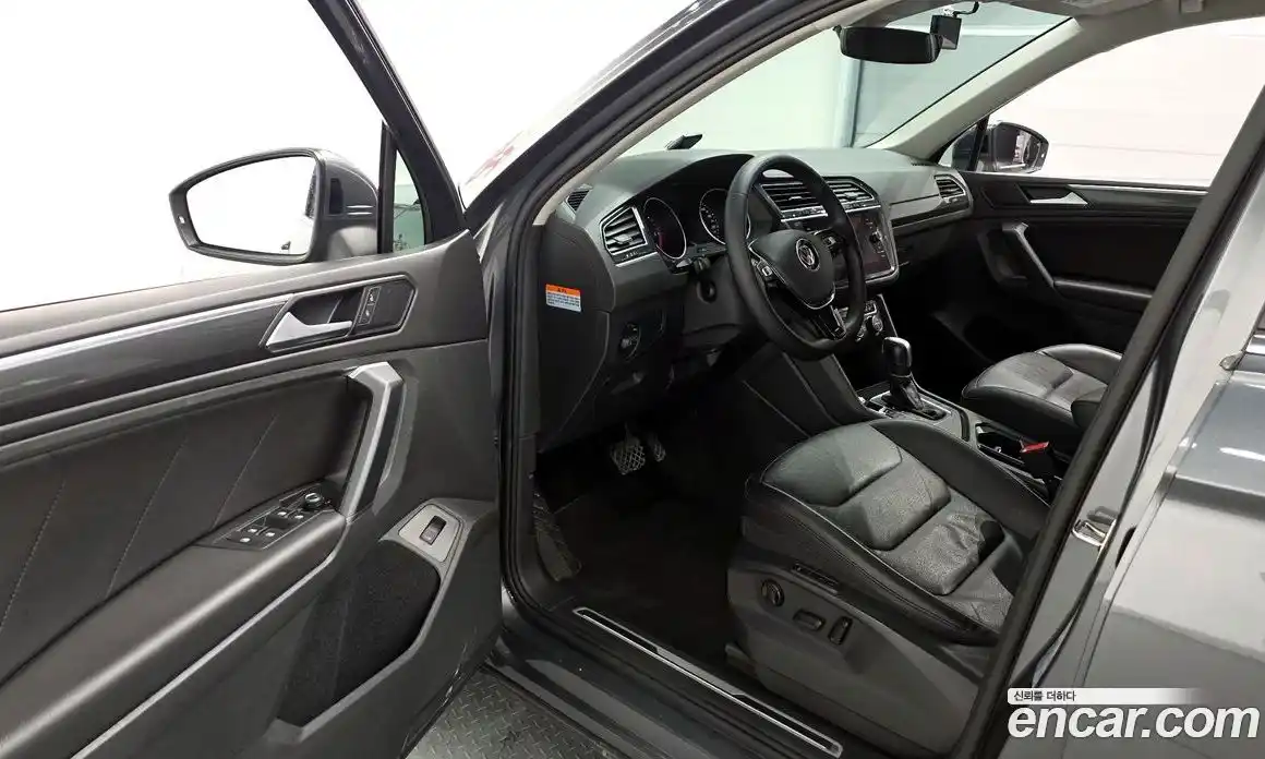 Volkswagen Tiguan 2020 2.0 гидро в Москве № 1765241, фото 13