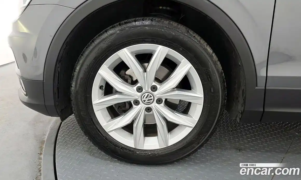 Volkswagen Tiguan 2020 2.0 гидро в Москве № 1765241, фото 5