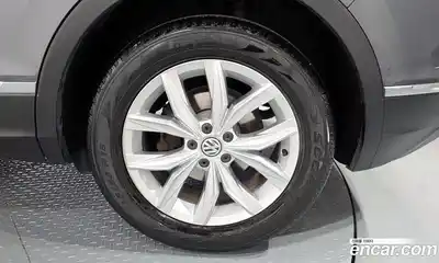 Volkswagen Tiguan 2020 2.0 гидро в Москве № 1765241, миниатюра 7