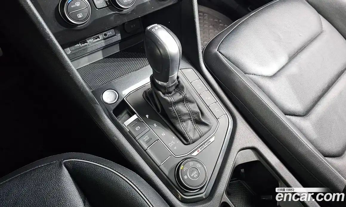 Volkswagen Tiguan 2018 2.0 гидро в Москве № 1765271, фото 12