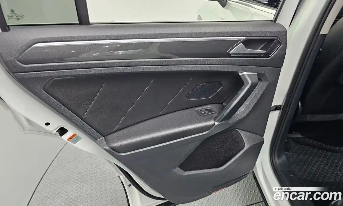 Volkswagen Tiguan 2018 2.0 гидро в Москве № 1765271, фото 15
