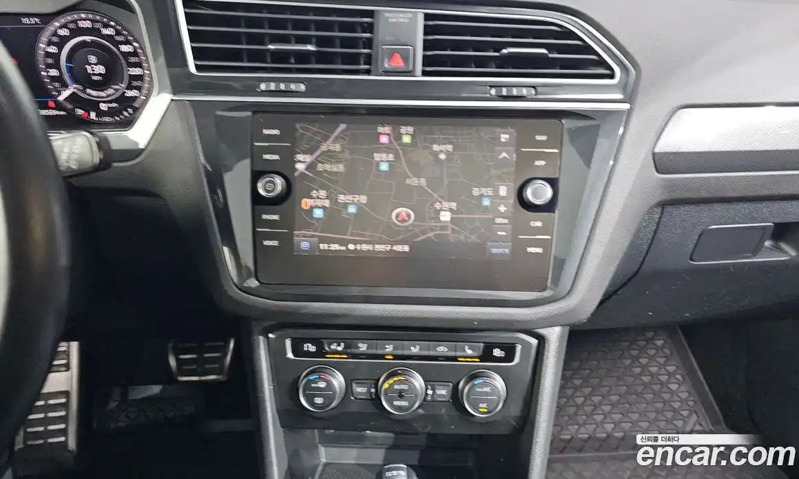 Volkswagen Tiguan 2018 2.0 гидро в Москве № 1765271, фото 20