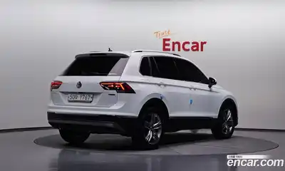 Volkswagen Tiguan 2018 2.0 гидро в Москве № 1765271, миниатюра 2