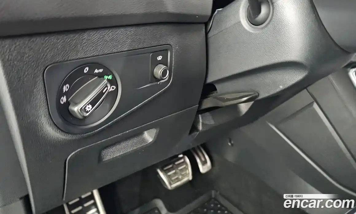 Volkswagen Tiguan 2018 2.0 гидро в Москве № 1765271, фото 27