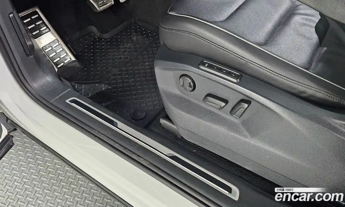 Volkswagen Tiguan 2018 2.0 гидро в Москве № 1765271, фото 31