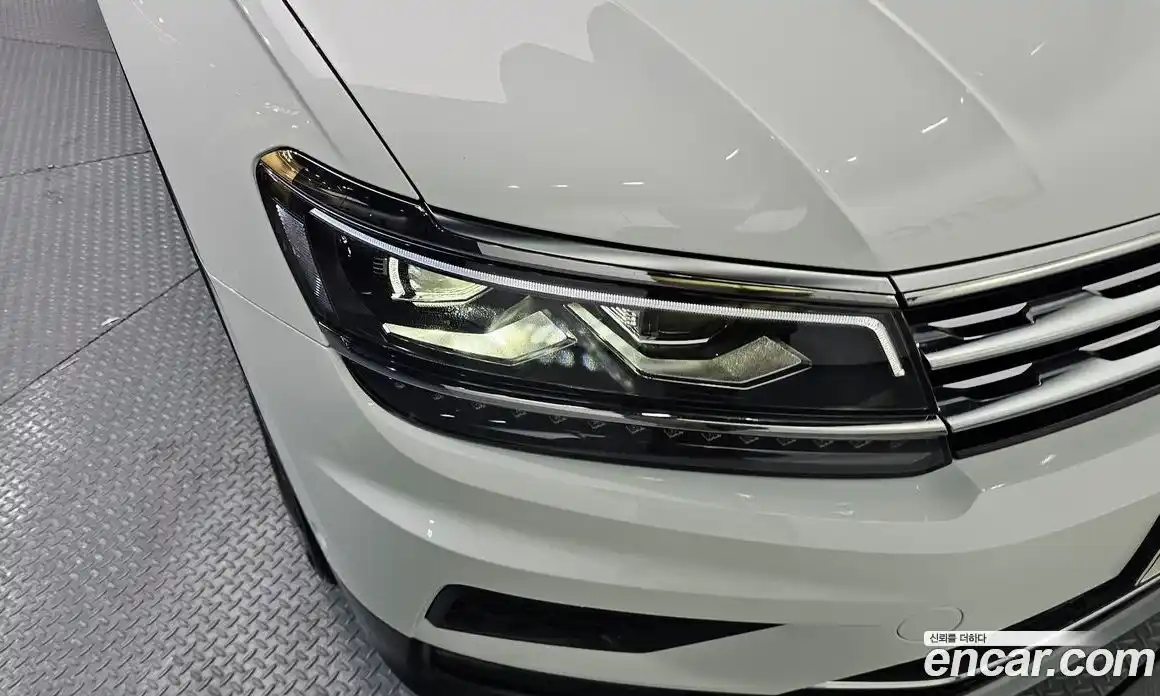 Volkswagen Tiguan 2018 2.0 гидро в Москве № 1765271, фото 8