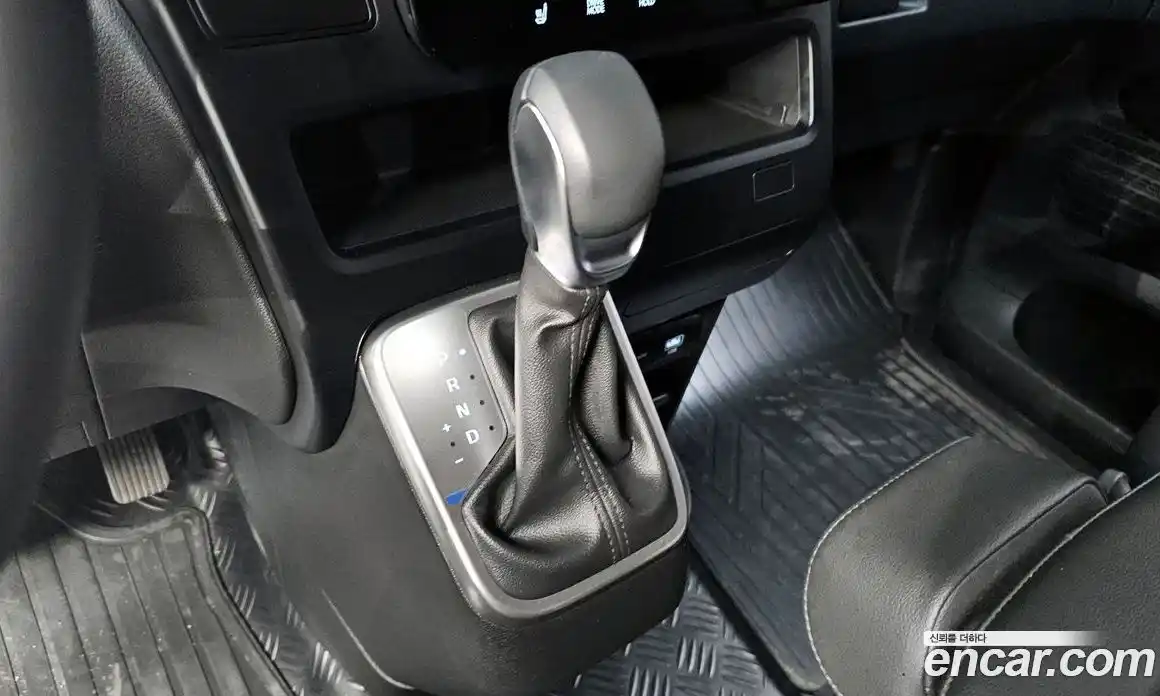 Hyundai Staria 2025 3.5 гидро в Москве № 1830198, фото 9