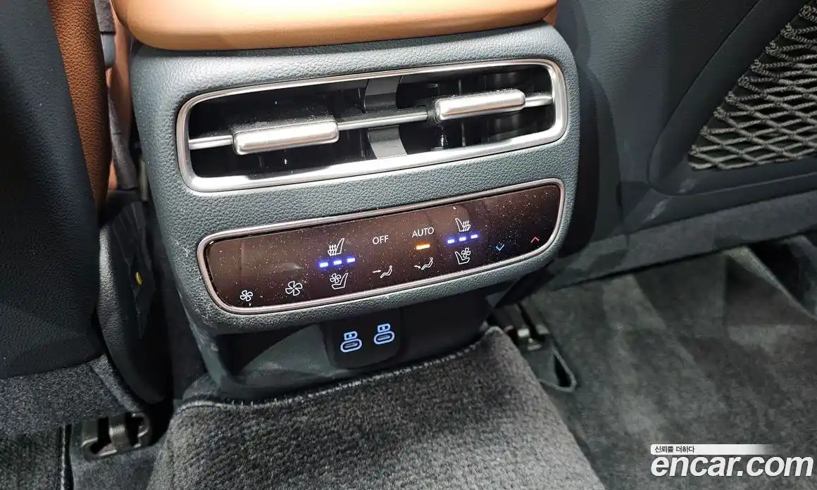 Genesis GV70 2024 2.5 гидро в Москве № 1832166, фото 26
