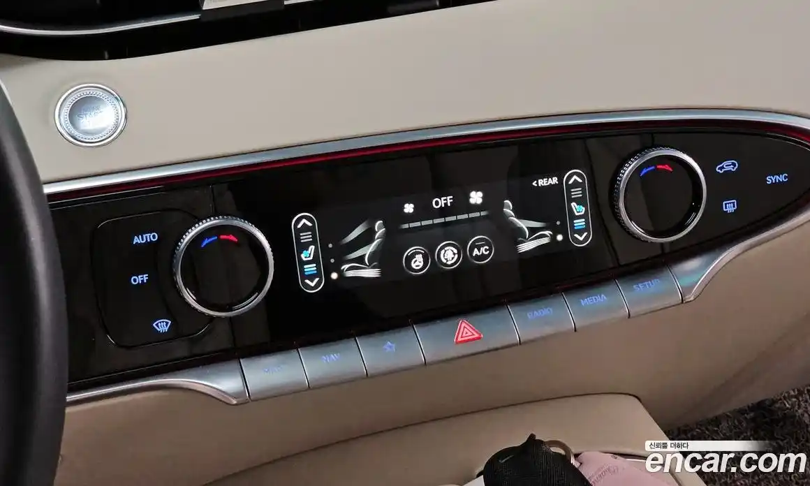Genesis GV70 2022 2.5 гидро в Москве № 1832380, фото 23
