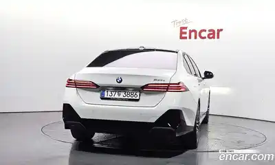 BMW 5-Series 2025 2.0 гидро в Москве № 1835383, миниатюра 4