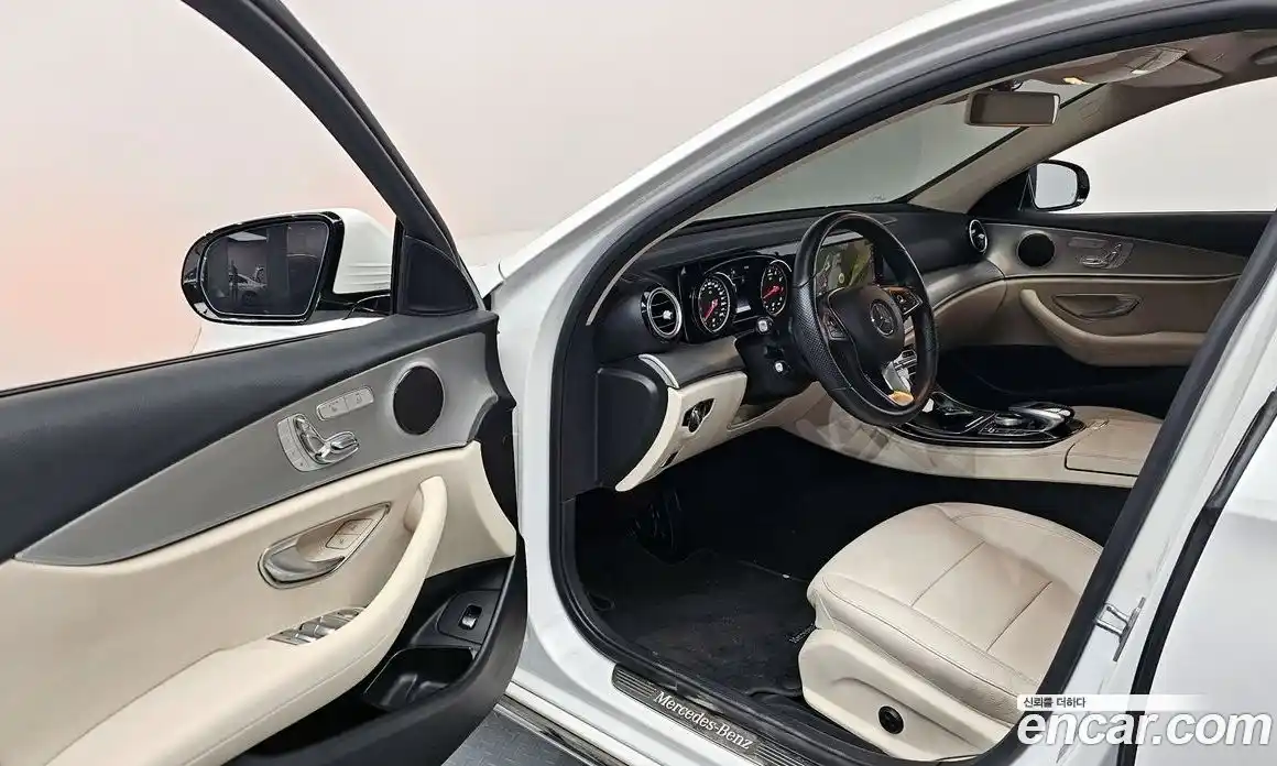 Mercedes-Benz E-Class 2018 2.0 гидро в Москве № 1836023, фото 13