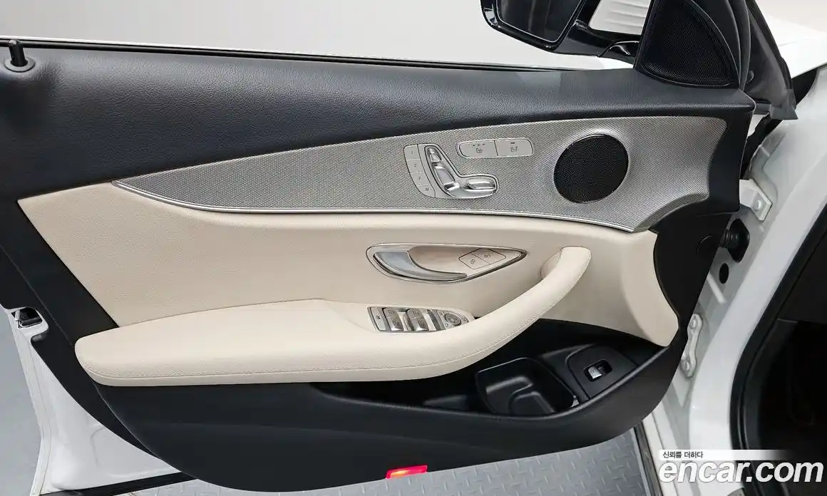 Mercedes-Benz E-Class 2018 2.0 гидро в Москве № 1836023, фото 14