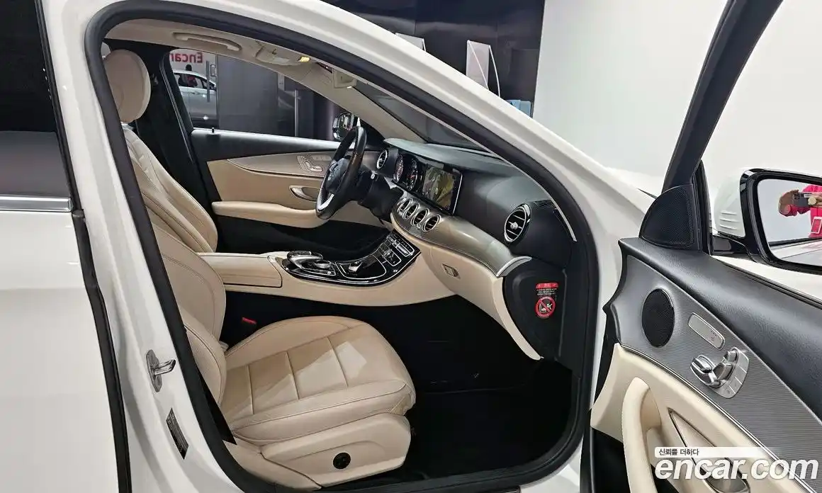 Mercedes-Benz E-Class 2018 2.0 гидро в Москве № 1836023, фото 16