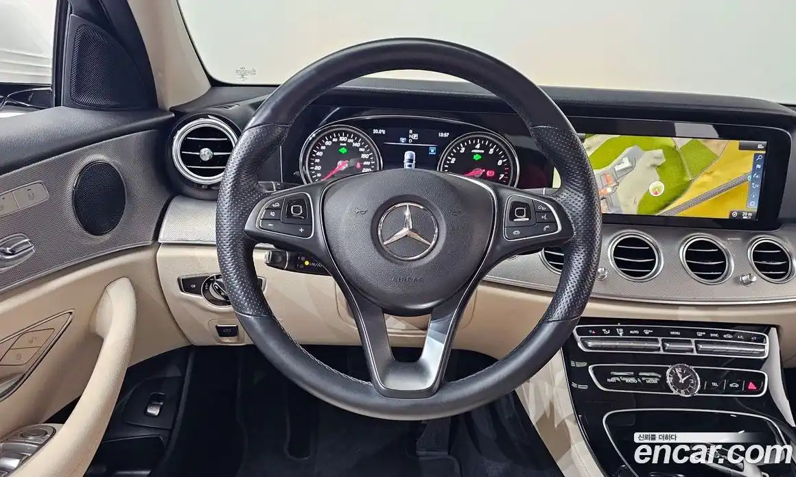 Mercedes-Benz E-Class 2018 2.0 гидро в Москве № 1836023, фото 19