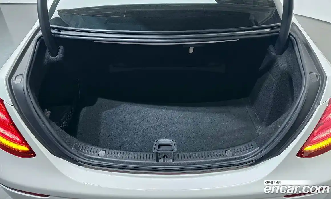 Mercedes-Benz E-Class 2018 2.0 гидро в Москве № 1836023, фото 28