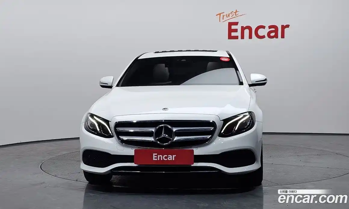 Mercedes-Benz E-Class 2018 2.0 гидро в Москве № 1836023, фото 3