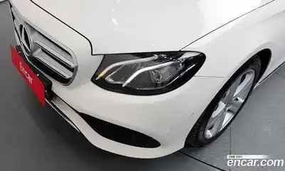 Mercedes-Benz E-Class 2018 2.0 гидро в Москве № 1836023, миниатюра 8