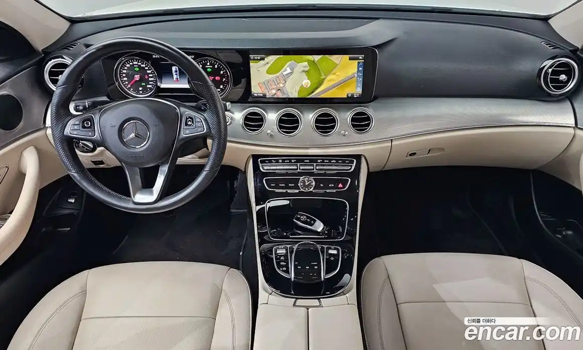 Mercedes-Benz E-Class 2018 2.0 гидро в Москве № 1836023, фото 10