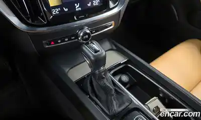 Volvo V60 2020 2.0 гидро в Москве № 1836870, миниатюра 12