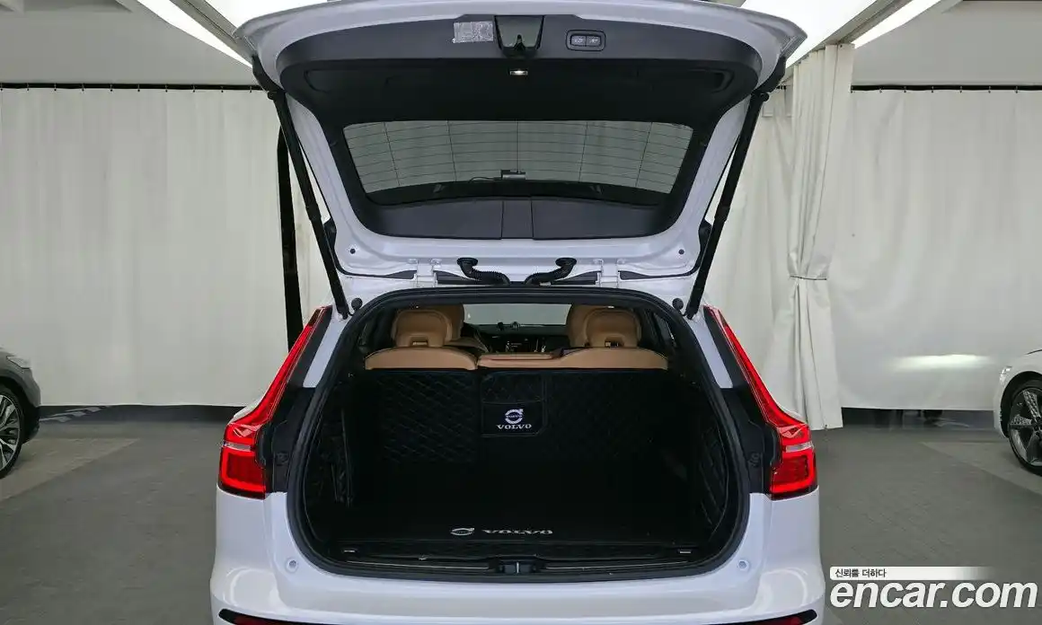 Volvo V60 2020 2.0 гидро в Москве № 1836870, фото 26
