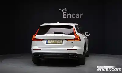 Volvo V60 2020 2.0 гидро в Москве № 1836870, миниатюра 4