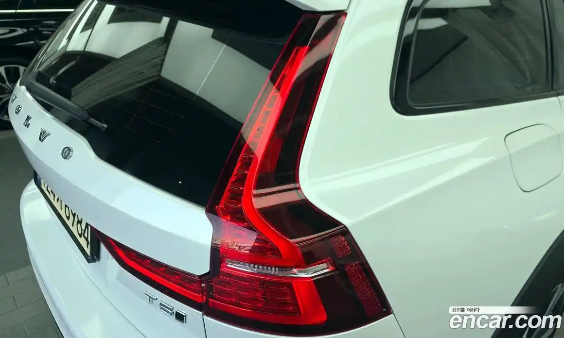 Volvo V60 2020 2.0 гидро в Москве № 1836870, фото 9