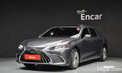 Lexus ES, 2024