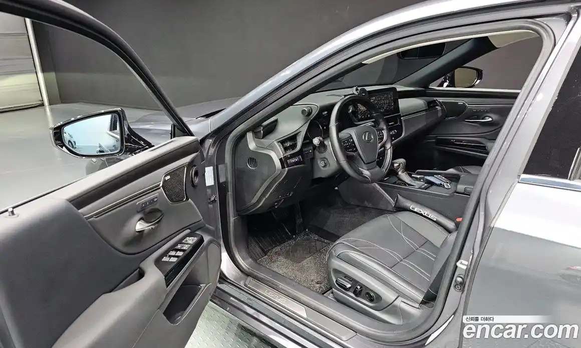 Lexus ES 2024 2.5 гидро в Москве № 1837916, фото 17