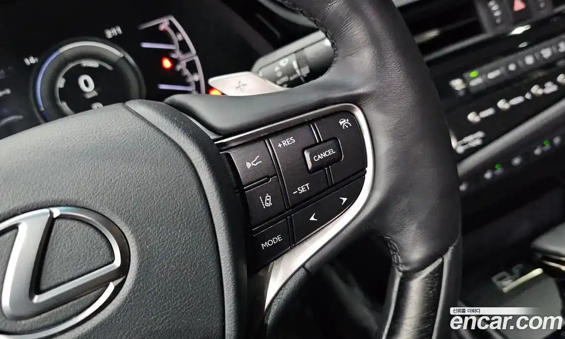 Lexus ES 2024 2.5 гидро в Москве № 1837916, фото 28