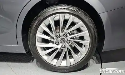 Lexus ES 2024 2.5 гидро в Москве № 1837916, миниатюра 7