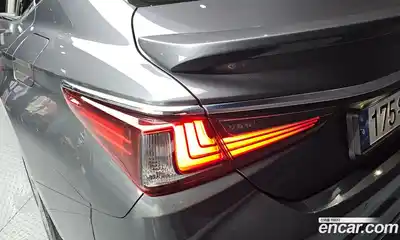 Lexus ES 2024 2.5 гидро в Москве № 1837916, миниатюра 9