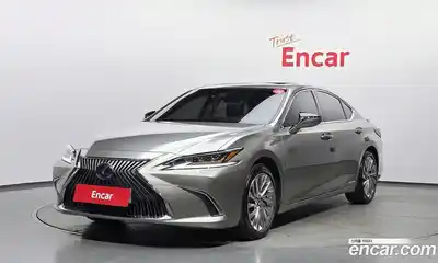 Lexus ES, 2019