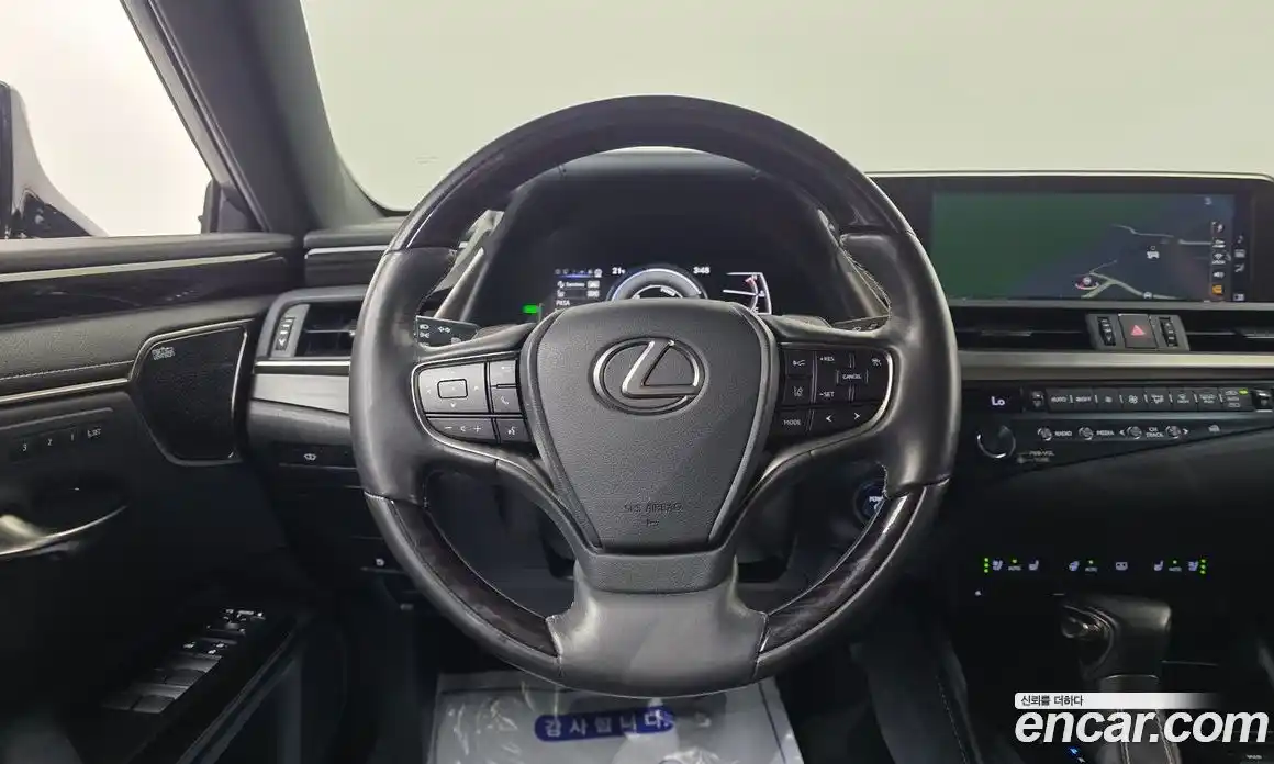 Lexus ES 2019 2.5 гидро в Москве № 1837924, фото 22