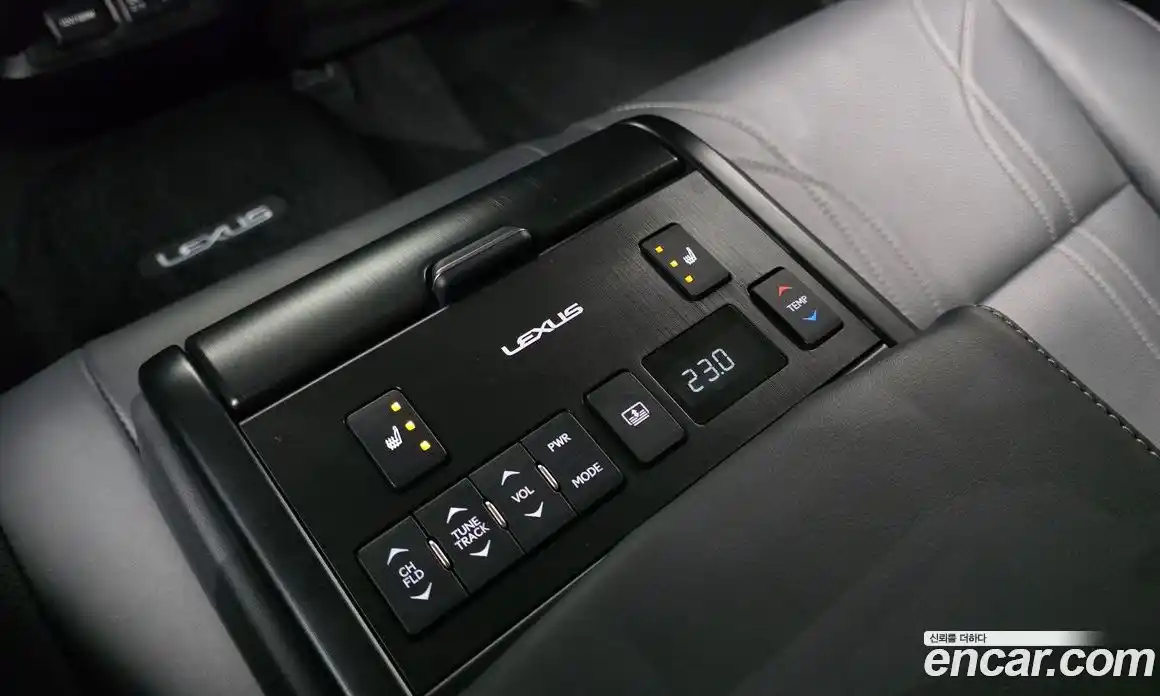 Lexus ES 2019 2.5 гидро в Москве № 1837924, фото 28
