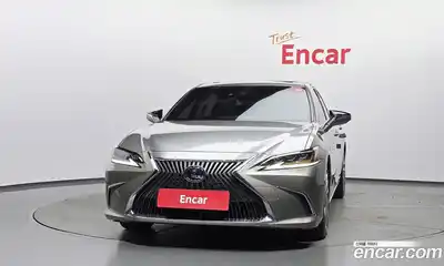 Lexus ES 2019 2.5 гидро в Москве № 1837924, миниатюра 3