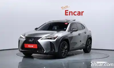 Lexus UX, 2021