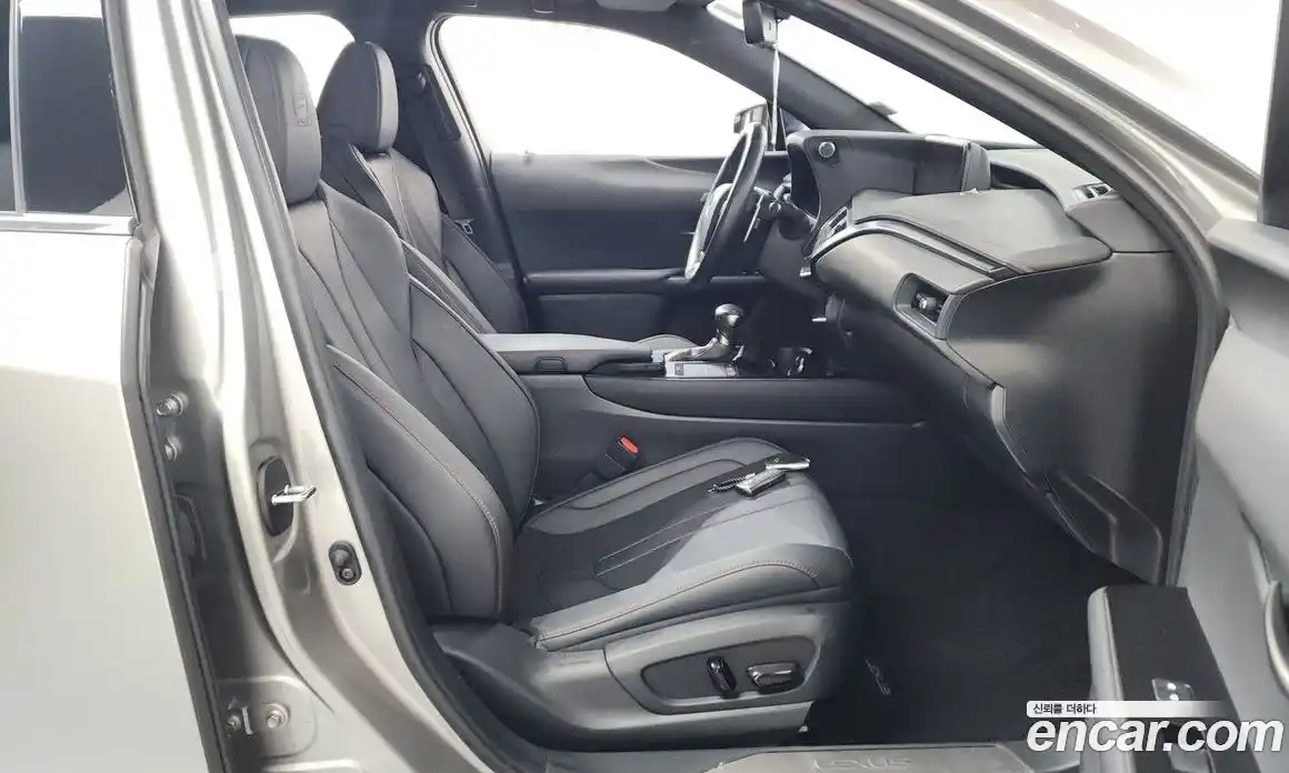 Lexus UX 2021 2.0 гидро в Москве № 1837932, фото 17