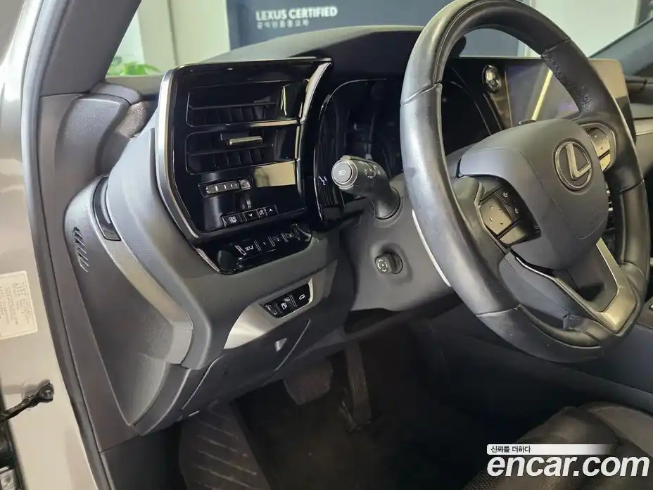 Lexus RX 2023 2.5 вариатор в Москве № 1837996, фото 12