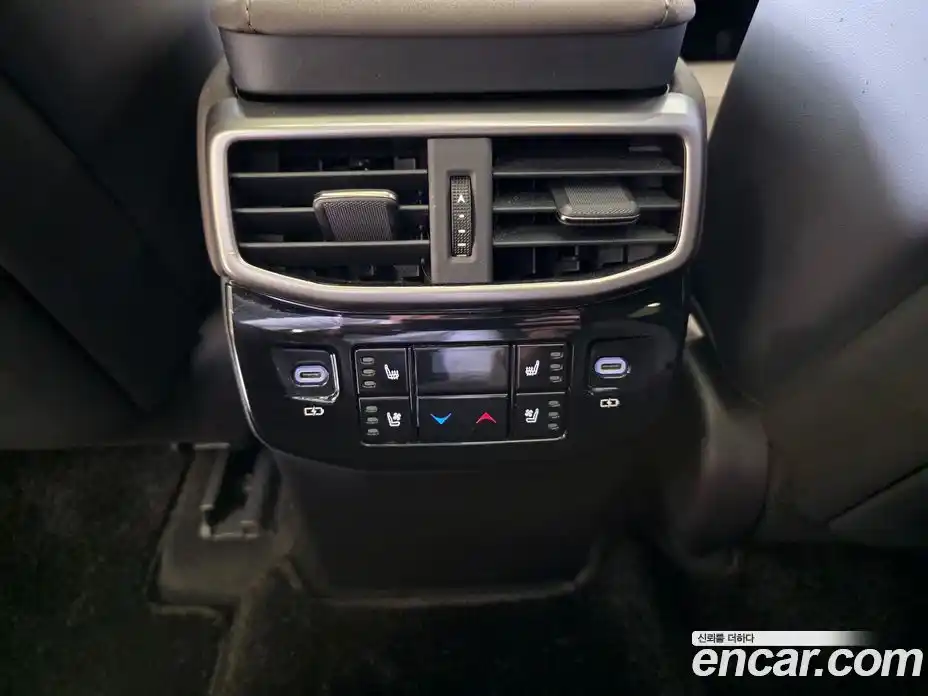 Lexus RX 2023 2.5 вариатор в Москве № 1837996, фото 15
