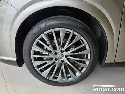 Lexus RX 2023 2.5 вариатор в Москве № 1837996, миниатюра 5