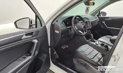 Volkswagen Tiguan 2021 2.0 гидро в Москве № 1838076, миниатюра 12