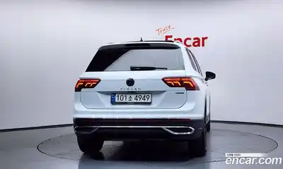 Volkswagen Tiguan 2021 2.0 гидро в Москве № 1838076, миниатюра 3