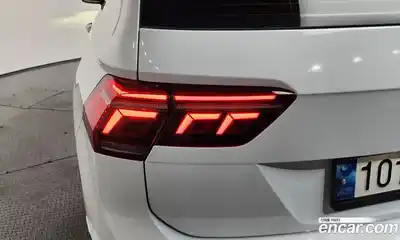 Volkswagen Tiguan 2021 2.0 гидро в Москве № 1838076, миниатюра 8