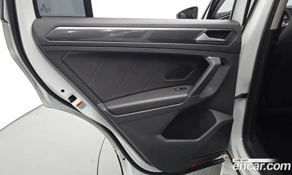 Volkswagen Tiguan 2020 2.0 гидро в Москве № 1838077, фото 15