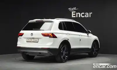 Volkswagen Tiguan 2020 2.0 гидро в Москве № 1838077, миниатюра 2
