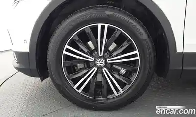 Volkswagen Tiguan 2020 2.0 гидро в Москве № 1838077, миниатюра 5