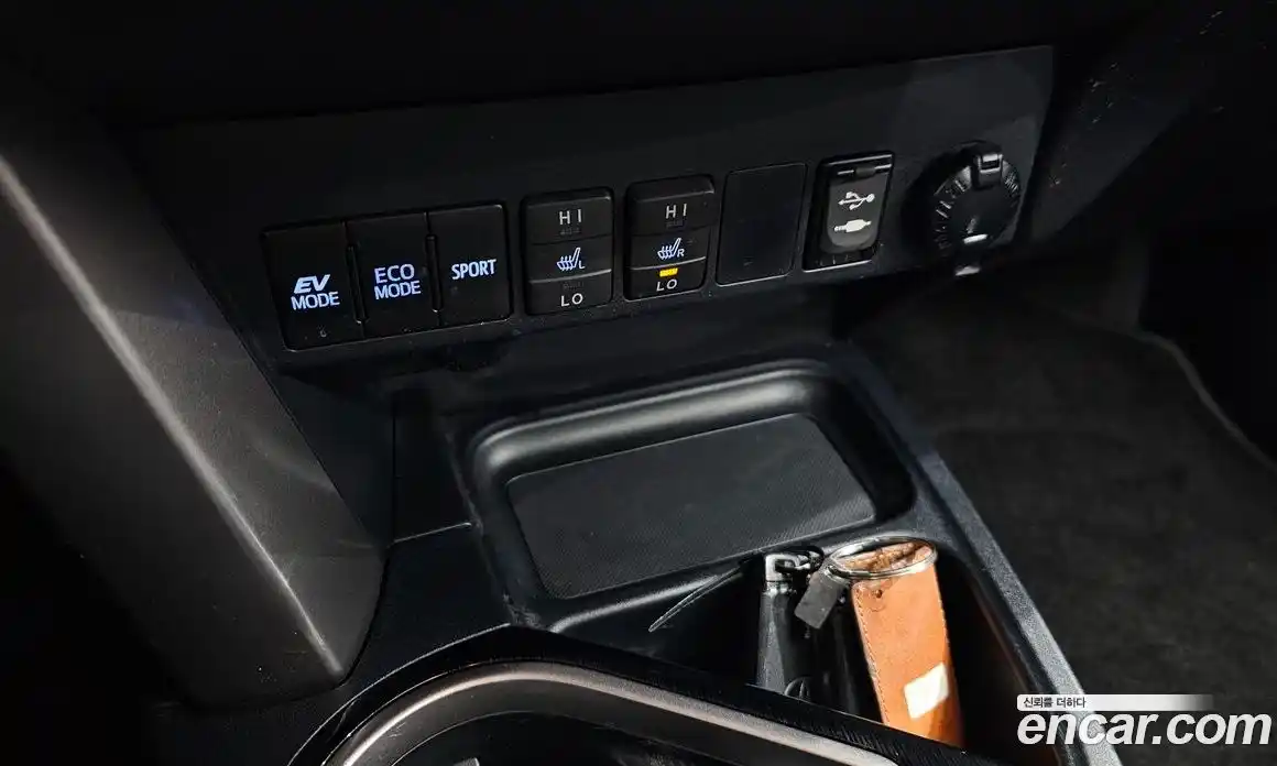 Toyota RAV4 2016 2.5 гидро в Москве № 1838506, фото 16