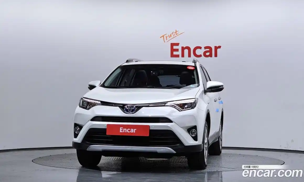 Toyota RAV4 2016 2.5 гидро в Москве № 1838506, фото 3