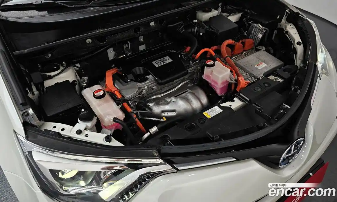 Toyota RAV4 2016 2.5 гидро в Москве № 1838506, фото 6
